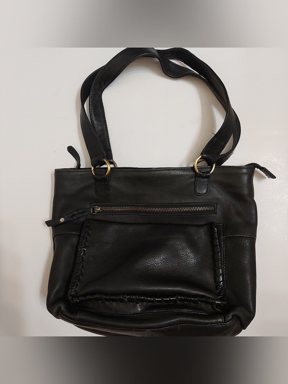 Great American Leatherworks Black Women's Shoulder Bag with Front Zip Pocket